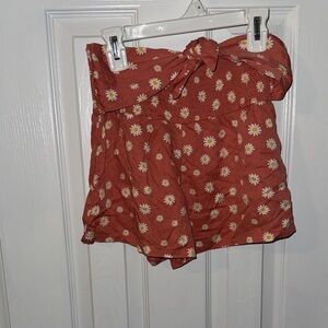 Daisy Print Rust Tie-Waist Women's Shorts